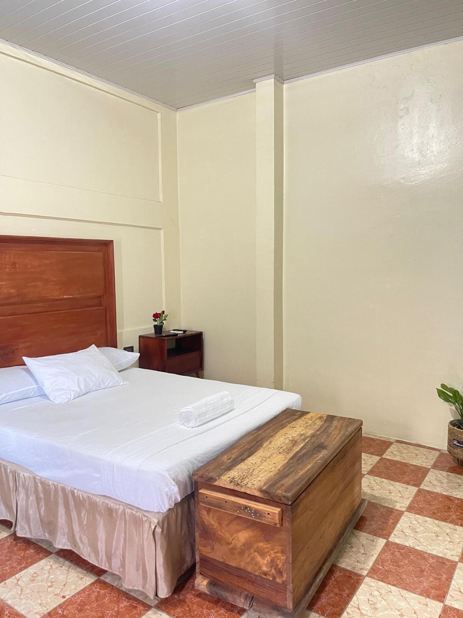 Hostal Eden Moyogalpa Buitenkant foto